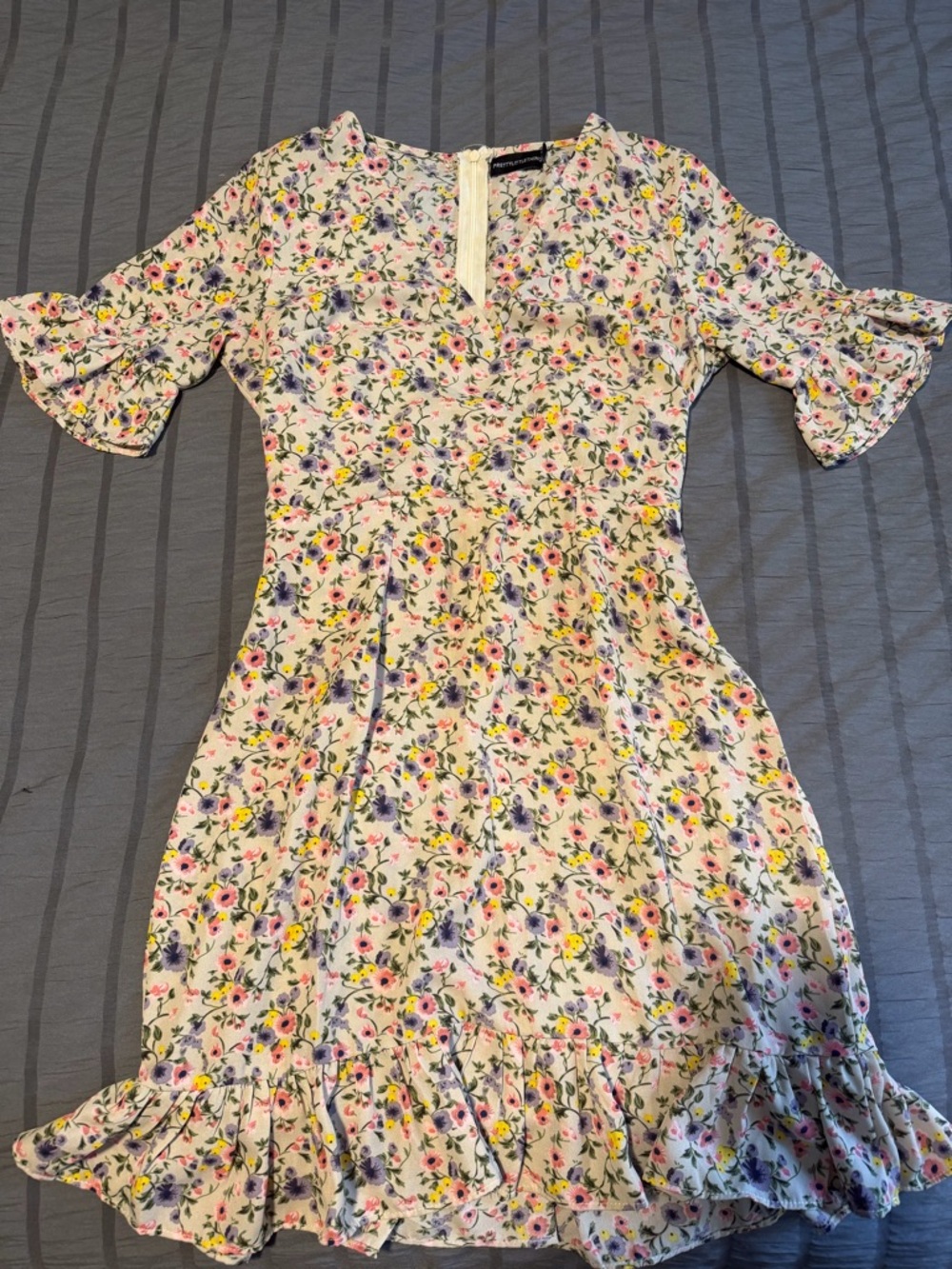 PrettyLittleThing Floral Mini dress.